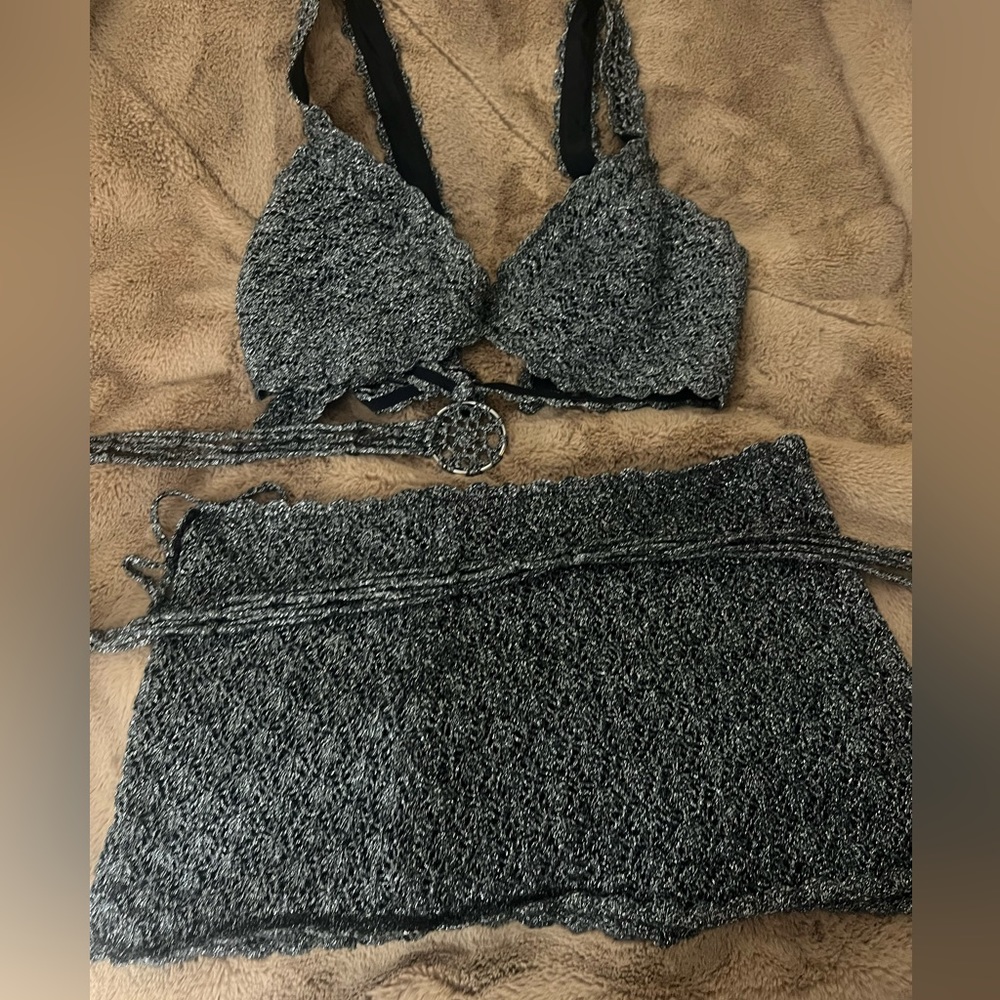 Bikini top and skirt with belt